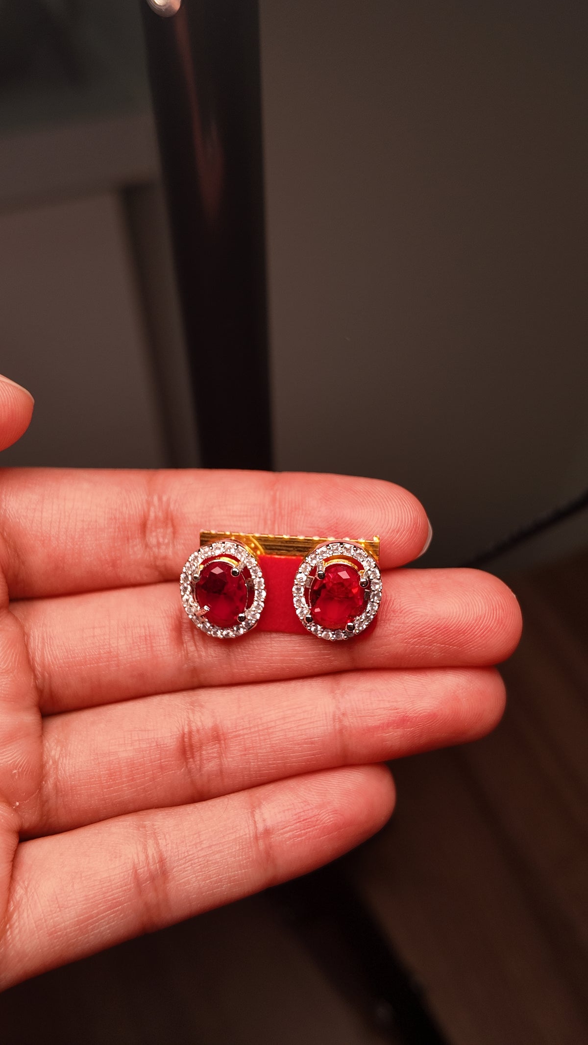 Ear top